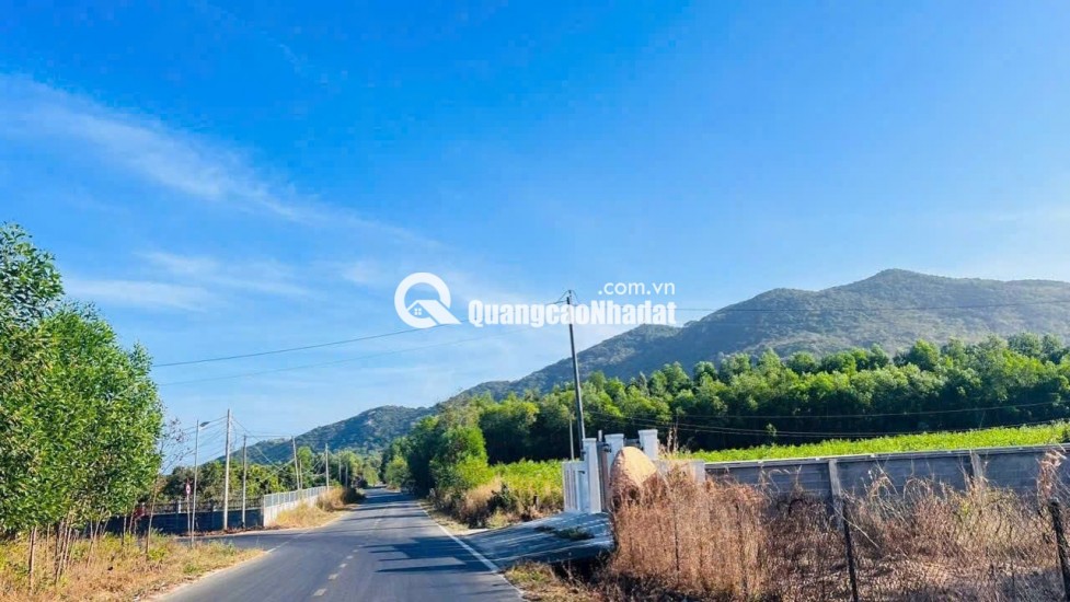 Cần bán nhanh lô góc hai mặt tiền thị trấn Phước Hải gần biển đường lớn tiện kinh doanh cho thuê